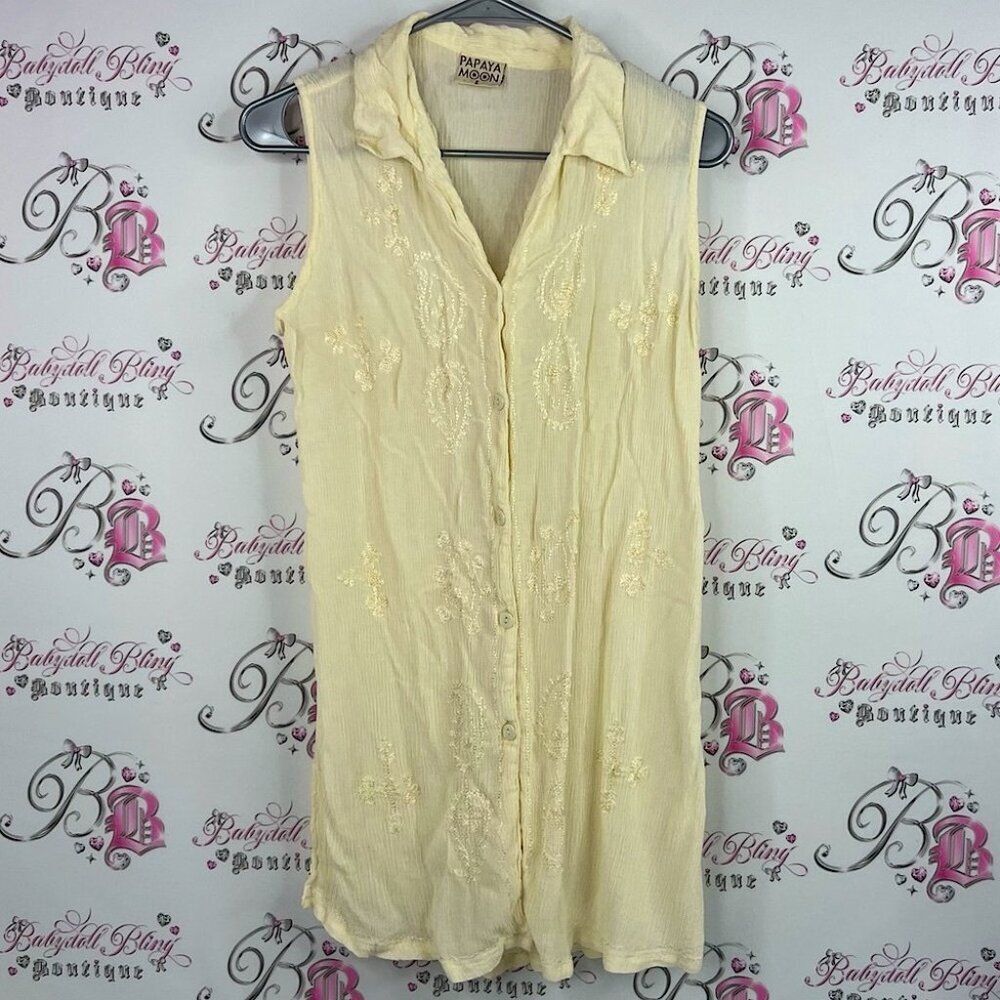 Papaya Moon tank top button up long style embroidered Cream Textured Blouse